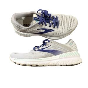 Brooks Women's Adrenaline GTS 22 Grey Size 8.5